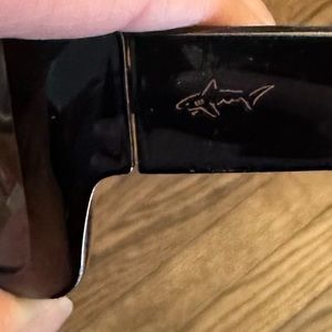 Women’s Greg Norman SUNGLASSES - Lunettes fumée femmes